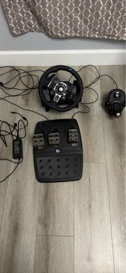Logitech G923 Steering Wheel w/ Pedals & Shifter