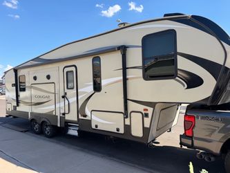 2018 Keystone Cougar Trailer