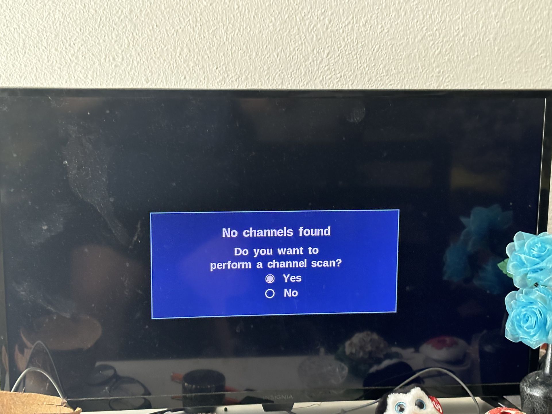 32 Insignia TV