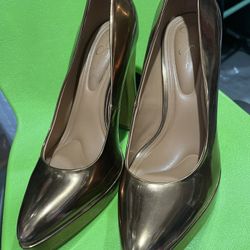 Jessica simpson/Gold/Copper/high Heel Shoes /Size 9