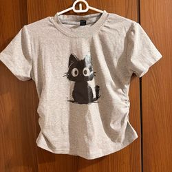 Gray Cat Graphic T-Shirt for Cat Lovers
