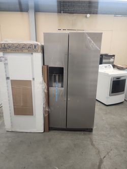 New Whirlpool Stainless Steel Fridge