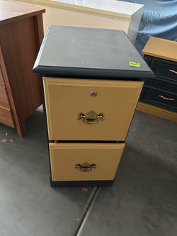 2-Drawer Filing Cabinet