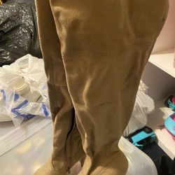 Women’s Size 7 Suede Knee High Boots 