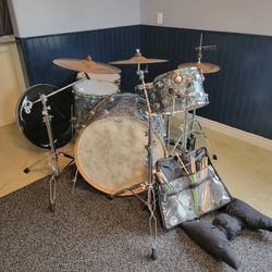 DW Collectors Series Drum Set