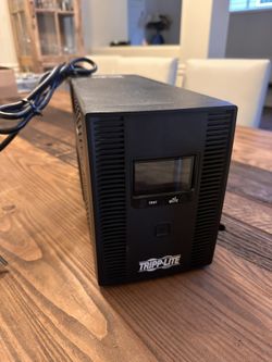 Tripp-Lite Smart1500 Battery Backup UPS