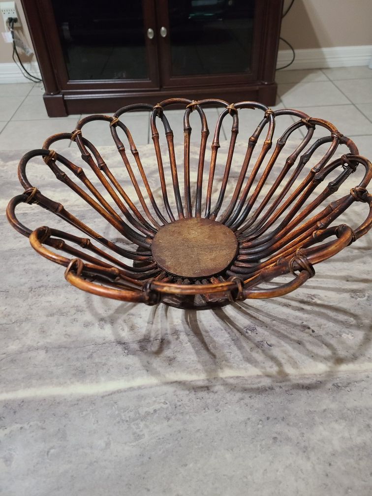 Wood fruit bowl