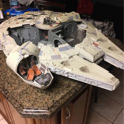 Big Millennium Falcon Electronic With Movie Sounds