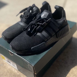 ✨New  Adidas NMD R1 Triple Black