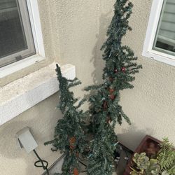Set Of Three Indoor/outdoor Alpine Style Lit Holiday Trees