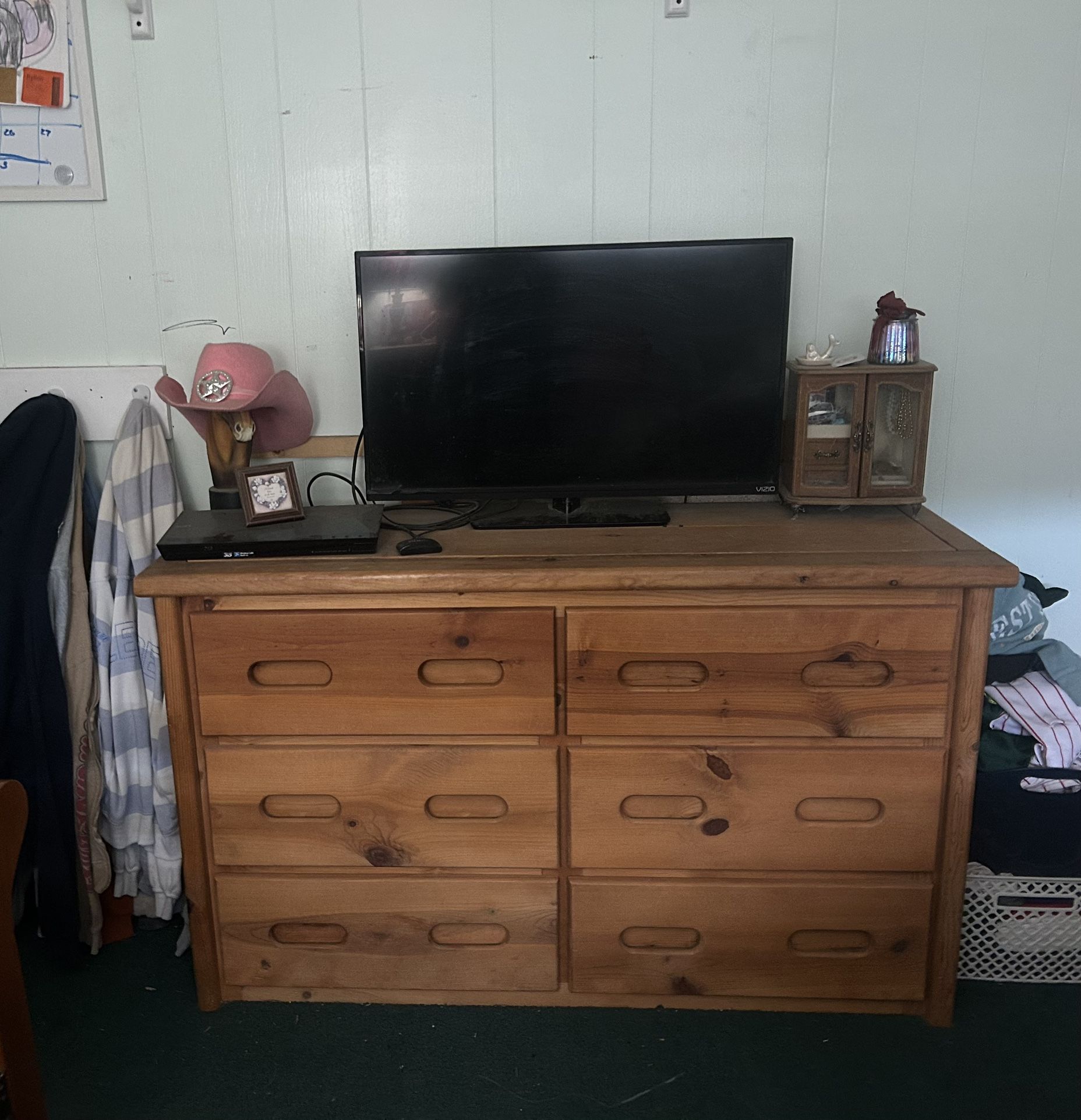 Dresser