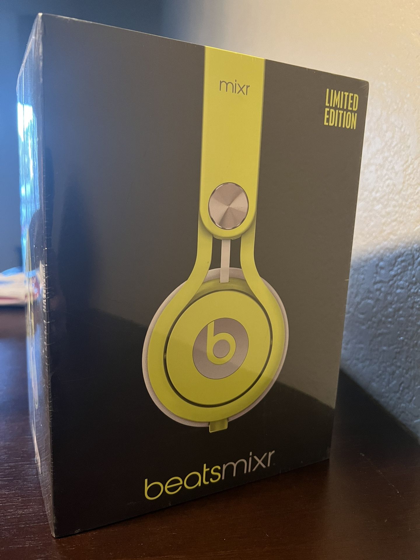 Beats Headphones Beats Mixr Yellow Beats Mixr Neon Outlet