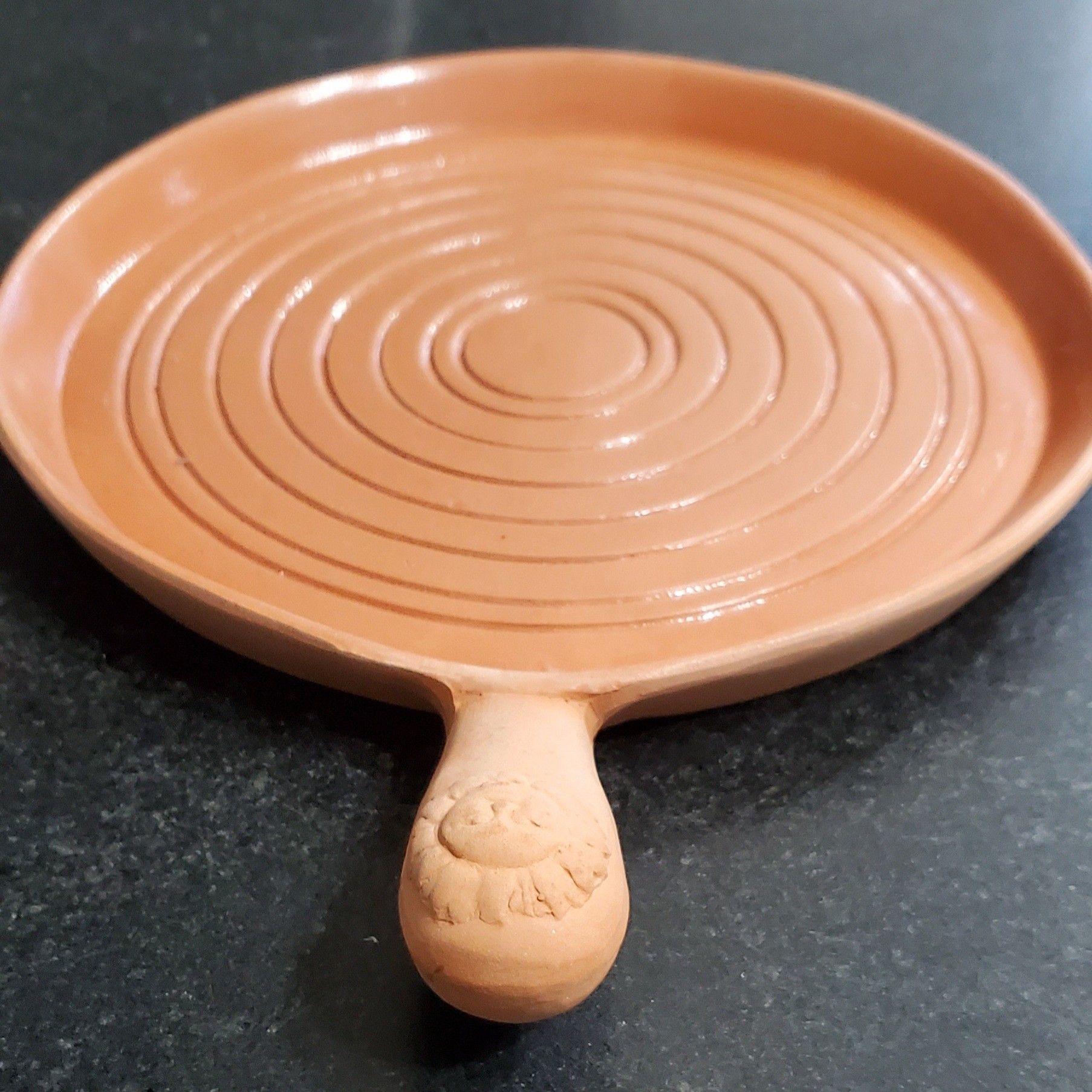 Terracotta warming plate