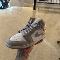 🔥 Air Jordan 1 Mid “Light Smoke Grey” — Size 12 — Good Condition