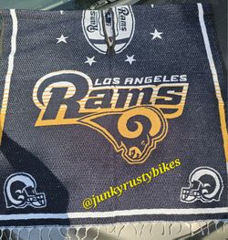 Los Angeles Rams Poncho Gaban Thick Like A Blanket 