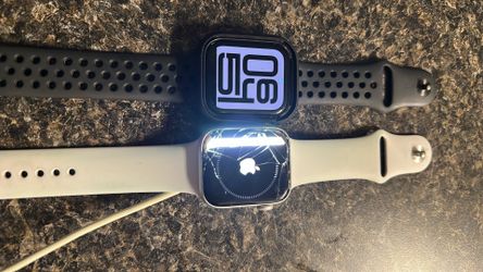 2 Apple Watches  Make An offer! 