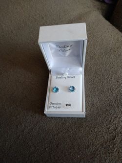 Silver Topaz Earings