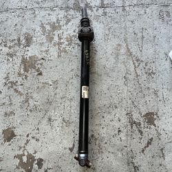 15-20 CHEVROLET SUBURBAN 4X4 FRONT DRIVE SHAFT DRIVESHAFT OEM (contact info removed)0 #251157