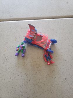 Marvel Spider Man Car with 2 Action Figures