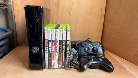 Xbox 360  (250GB HDD) – 2 Controllers, 7 Tested Games, Power & HDMI