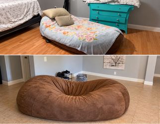 Must go! 6 foot beanbag for sale!