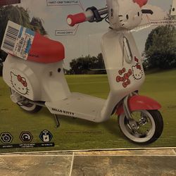 Razor Hello Kitty 12V Electric Scooter 