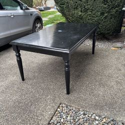 **movers broke one leg** solid kitchen table