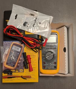 Fluke 67 True RMS Digital Multimeter