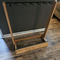 STRING SWING GUITARS STAND ( OAK WOOD) 
