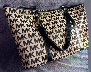 Michael Kors Jet Set Tan Signature Handbag