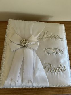 Wedding Silver Satin Album 12x 11 Inc