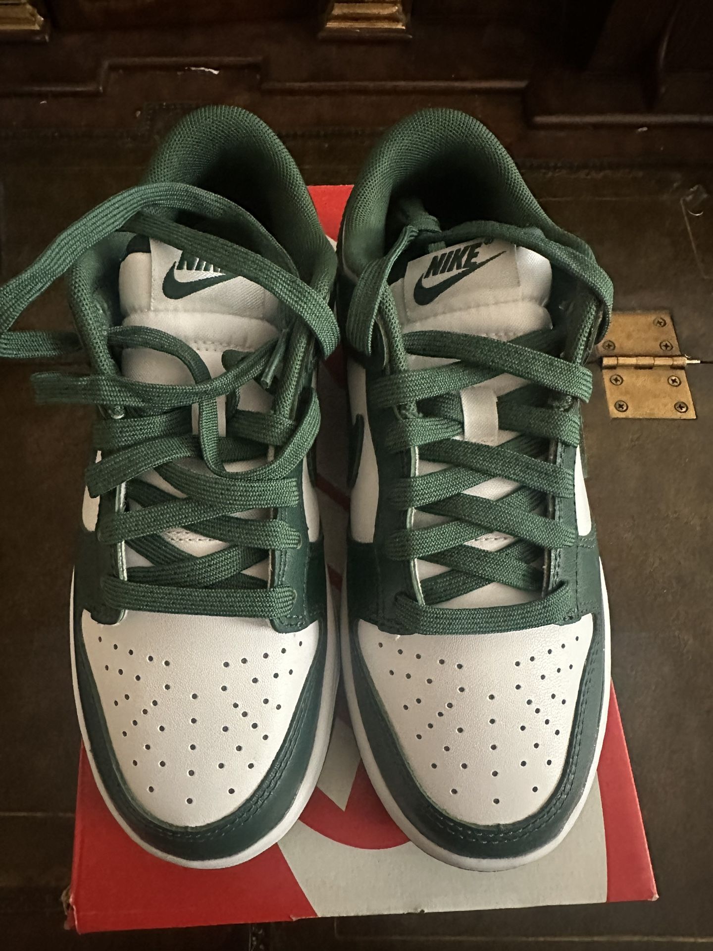 Nike dunk low ‘Michigan State’