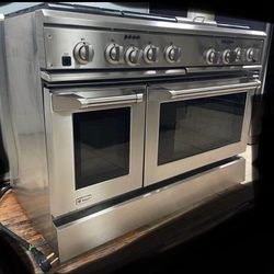 GE Monogram 48” 6 Burner Range 