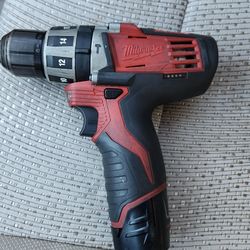 Milwaukee M12 Hammer Drill WITH Battery