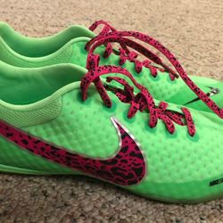 Women’s Shoes- Athletic Size 8