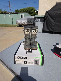 Dirt bike riding boots