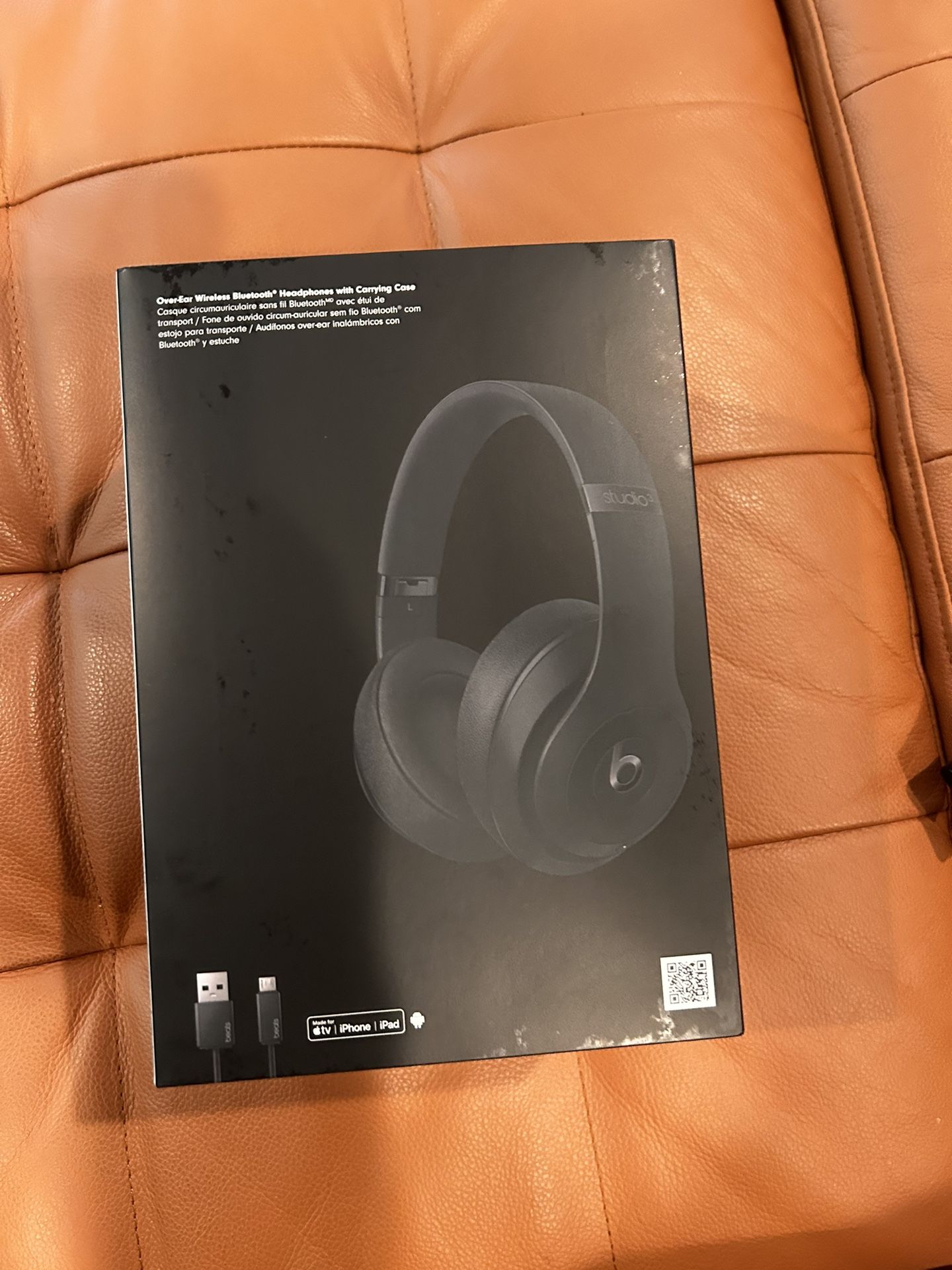 BEATS STUDIO 3 UNOPENED PERFECT CONDITION 