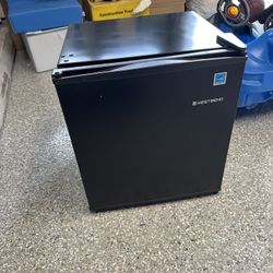 Like New West Bend Mini Fridge