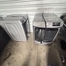 Washer Dryer With Warranty  Maytag  Less Than Year Old