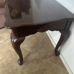 Pair of Wooden End Tables 