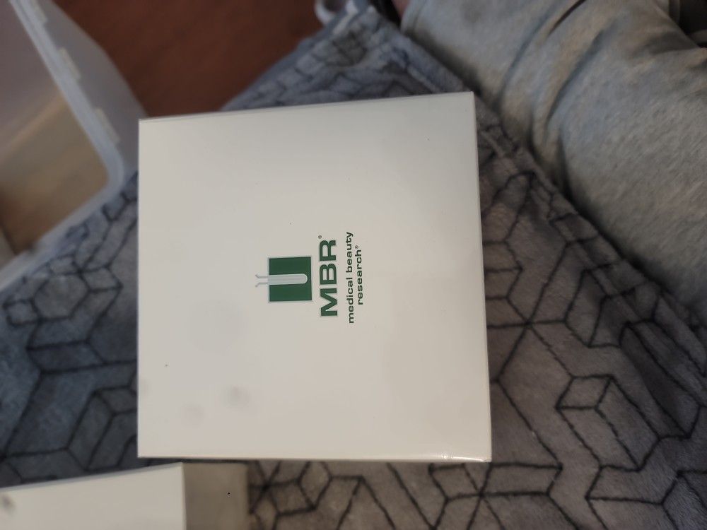  MBR Medical Grade Beauty Research 