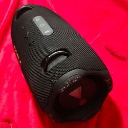 JBL EXTREME 4 portable speaker