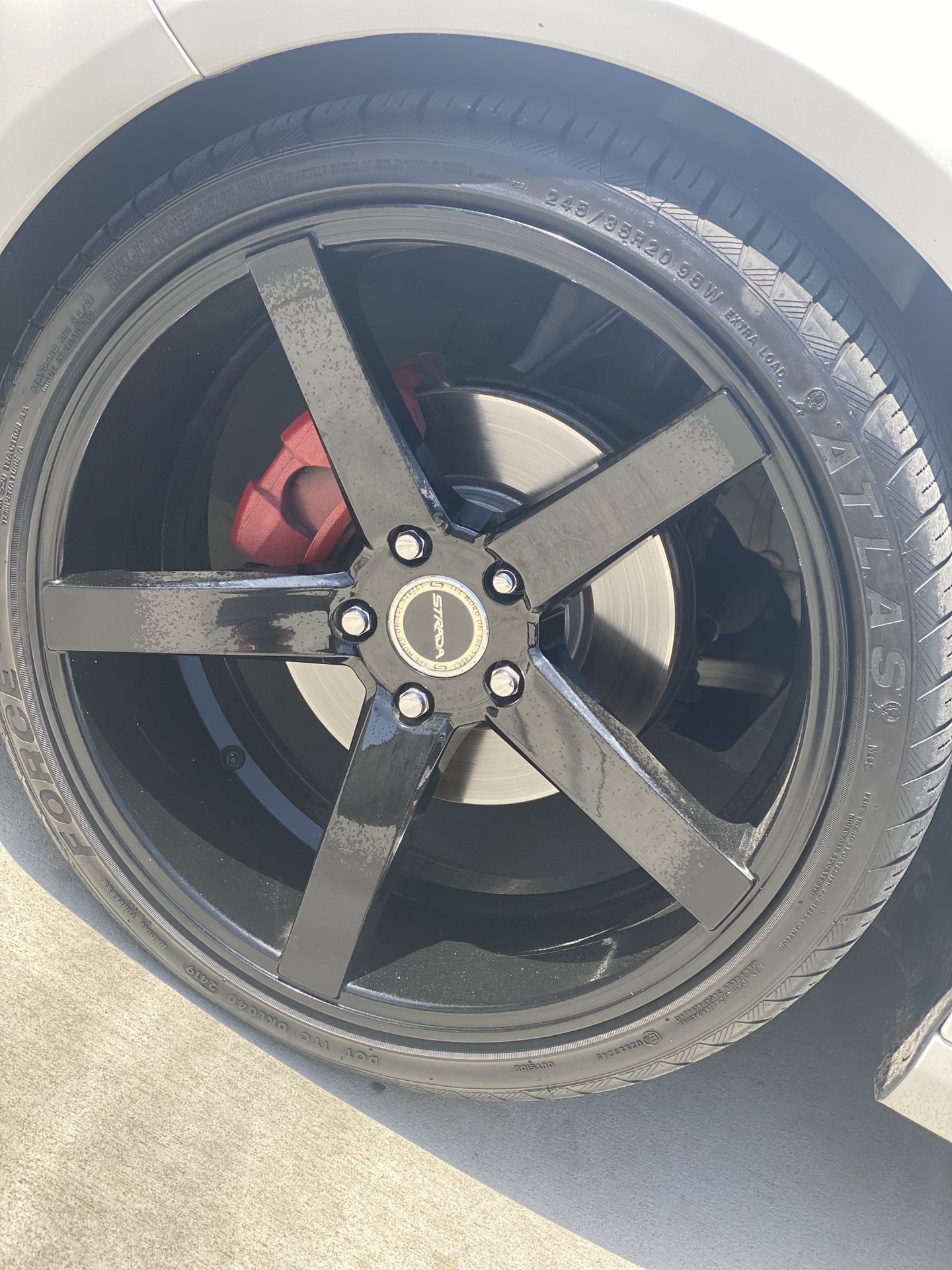 20 inch Strada Rims/Atlas tires