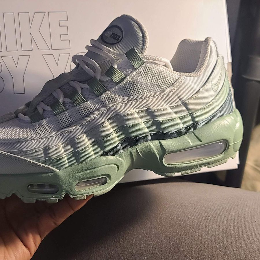 Air Max 95 "Nike Id" Mint Sz9 for Sale in The Bronx, - OfferUp