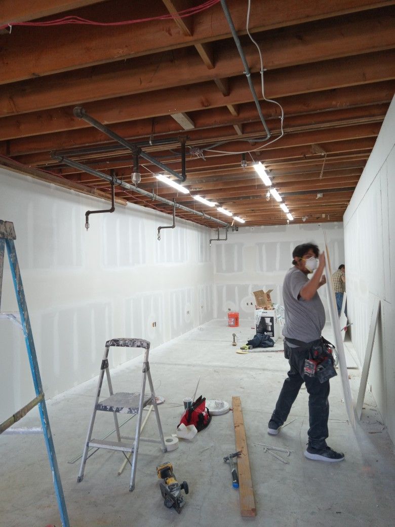 Drywall Hanger