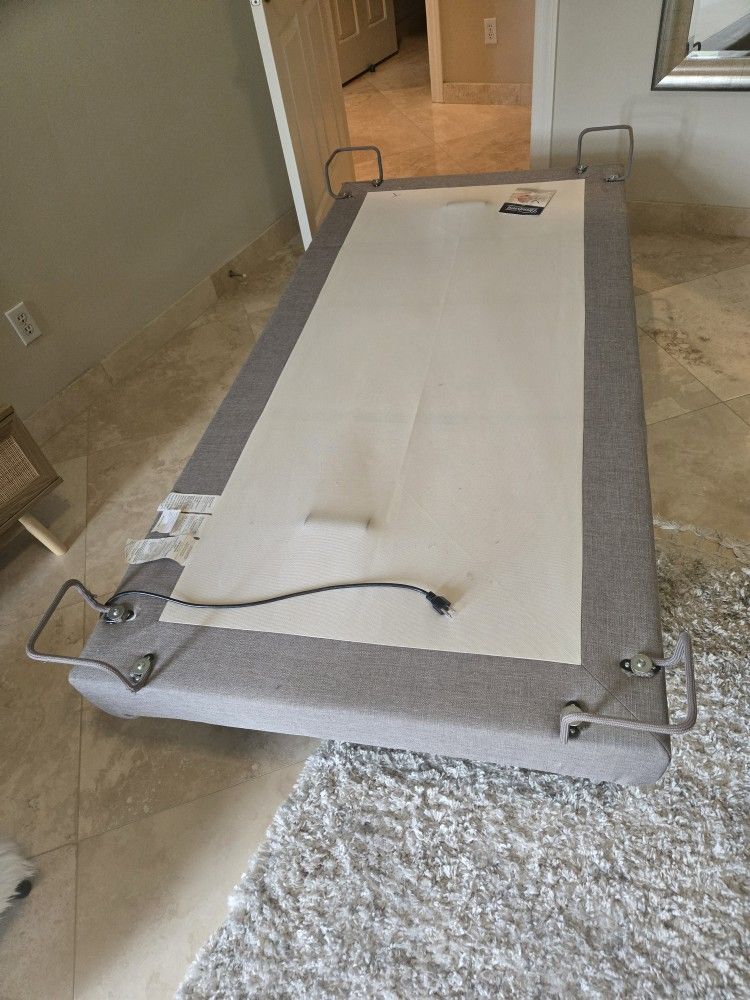 Split King Adjustable Bed Frame (2 Twin XL)
