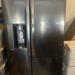 LG 26-cu.ft. Door-in-Door® Side-by-Side Refrigerator (LSXS26366D)