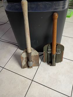 American and German military shovels
