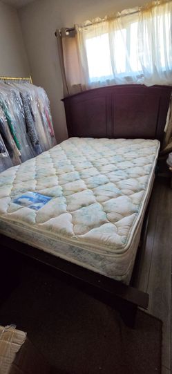 Brown bed for sale $65 dollars