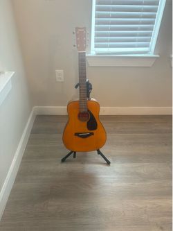 Yamaha Acoustic Guitar JUNIOR size